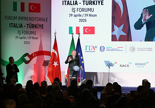 Cumhurbaşkanı Erdoğan: Ekonomi programımızı kararlılıkla uyguluyoruz, geri adım atmayacağız