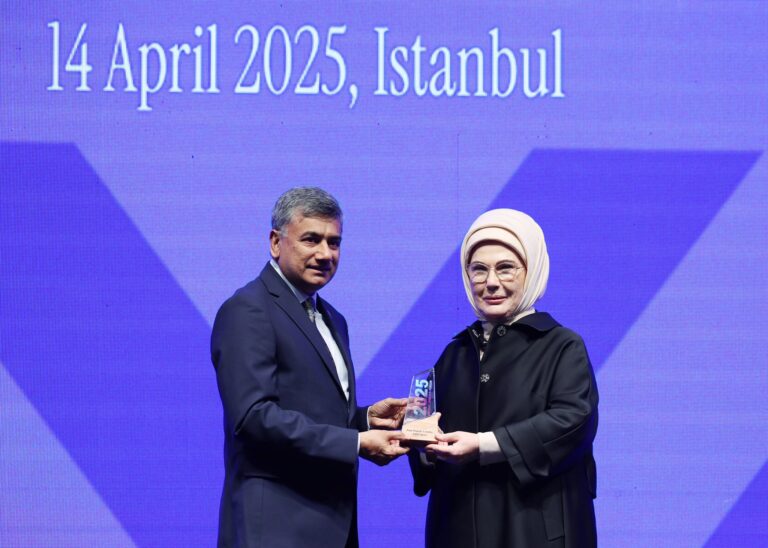Emine Erdoğan’a Küresel Donörler Forumu’ndan ‘En İyi Kadın Lider Ödülü’