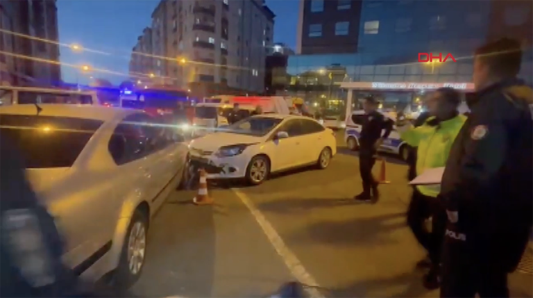 Diyarbakır- Otomobiliyle, evli sevgilisinin aracına çarptı