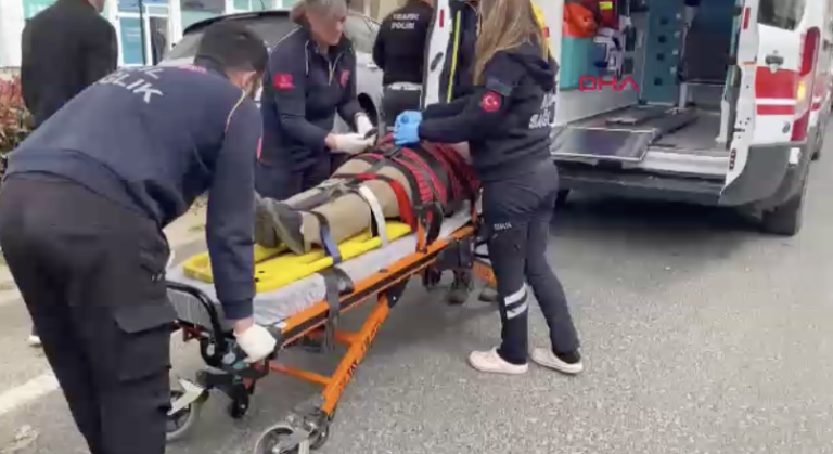 Tekirdağ’da ağaca çarpan otomobilde 3 kişi yaralandı