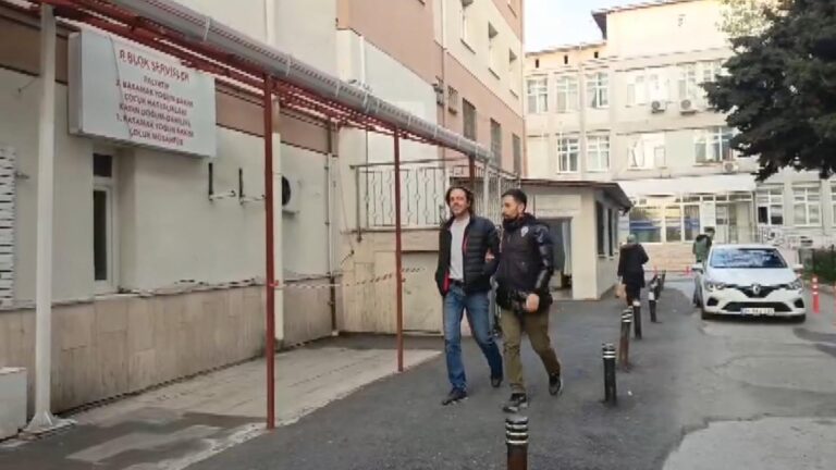İstanbul – Gazeteci Murat Ağırel ve Timur Soykan, adli kontrol ile serbest bırakıldı / Adliye çıkışı açıklamalarıyla