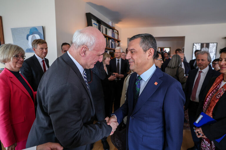 Özgür Özel, AB büyükelçileri ile bir araya geldi