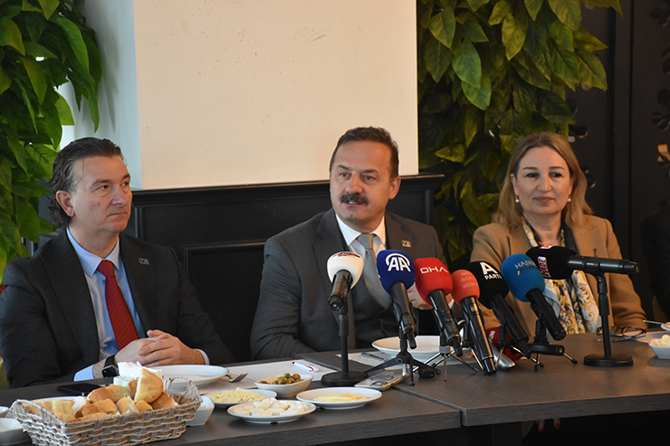 Sivas-Yavuz Ağıralioğlu: Öcalan, Türk devletinin ve milletinin muhatabı değildir.