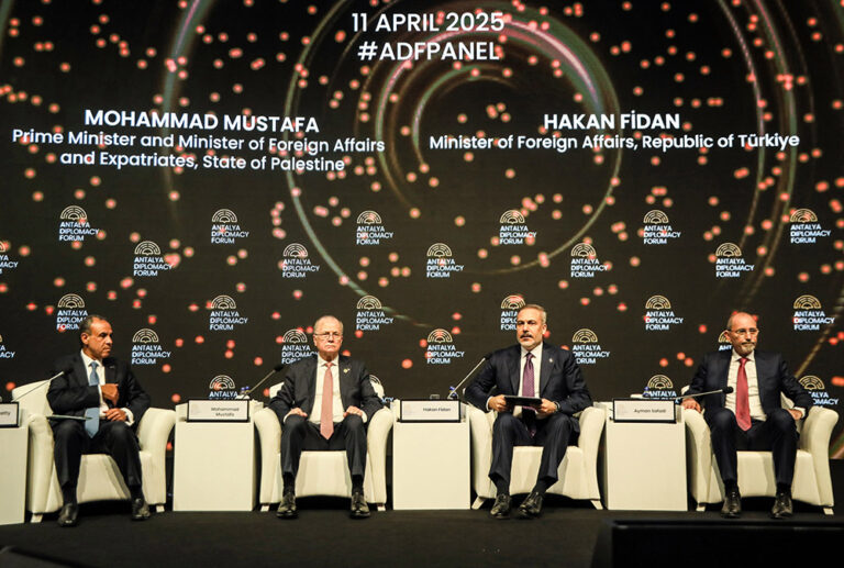 Ürdün Dışişleri Bakanı Safadi: İsrail Suriye’de huzursuzluk yaratmak istiyor