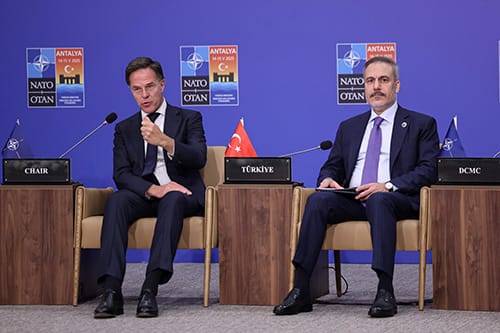 Türkiye’ye 3 milyar dolar zararı olan Akdeniz meyve sineğine karşı biyolojik ilaç geliştirildi
