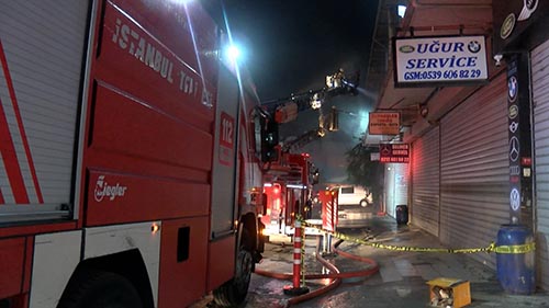 Zeytinburnu’nda, patlamaların yaşandığı sanayi sitesindeki yangın söndürüldü