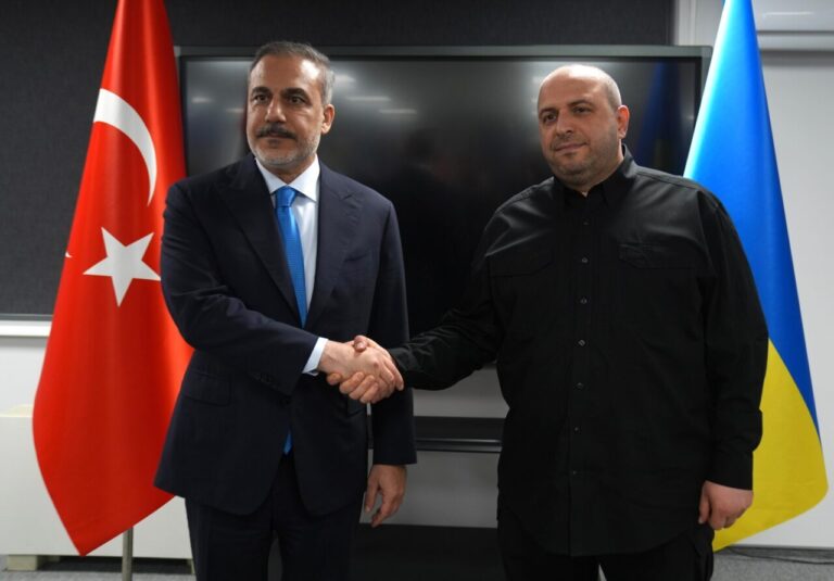 Bakan Fidan, Ukrayna Savunma Bakanı Umerov ile görüştü