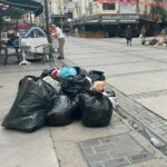 İzmir'de grevin 3'üncü gününde sokaklarda çöpler birikti 1 izmirde grevin 3uncu gununde sokaklarda copler birikti 5de3560e043b