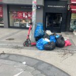 İzmir'de grevin 3'üncü gününde sokaklarda çöpler birikti 3 izmirde grevin 3uncu gununde sokaklarda copler birikti 6f3af70edba8