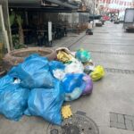 İzmir'de grevin 3'üncü gününde sokaklarda çöpler birikti 4 izmirde grevin 3uncu gununde sokaklarda copler birikti afe598ca047b