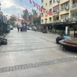 İzmir'de grevin 3'üncü gününde sokaklarda çöpler birikti 6 izmirde grevin 3uncu gununde sokaklarda copler birikti fdd3006aa002