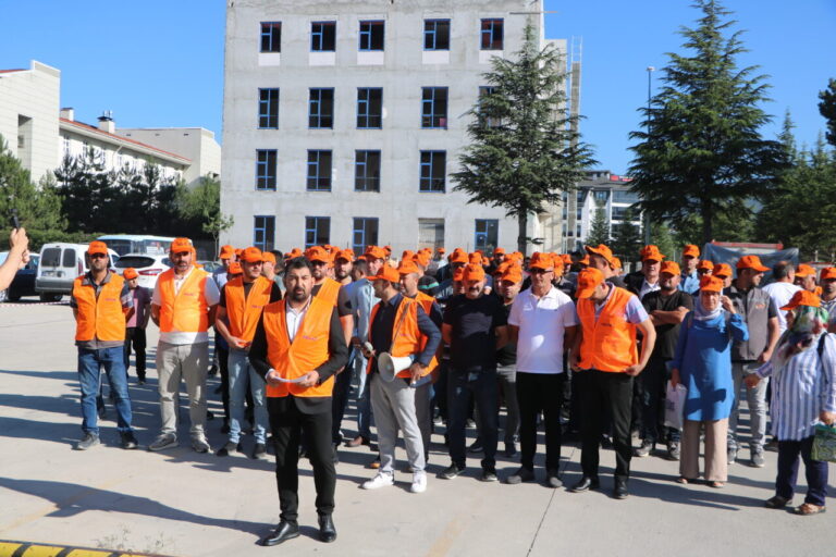 Bolu’da kamu işçilerinden ‘zam’ protestosu