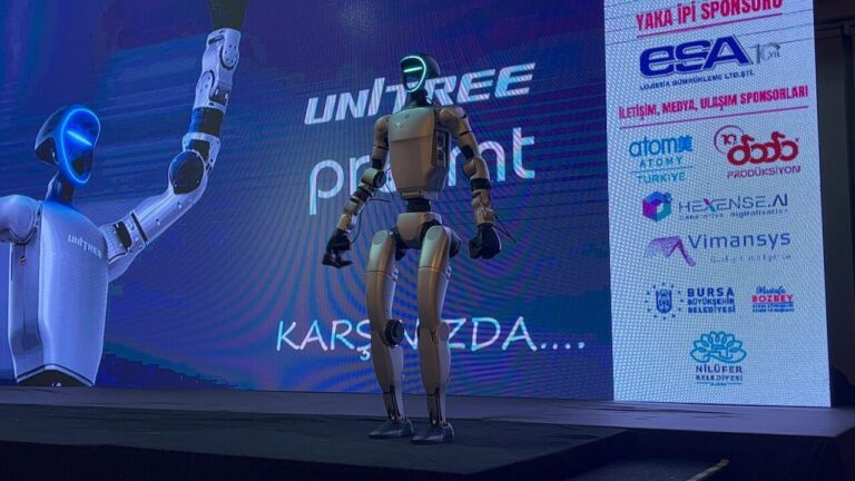 Dünya Kadın Mühendisler Günü’nde insansı robot ‘Civan’ selam verdi, dans etti