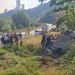 Fındık bahçesine devrilen otomobilin sürücüsü yaralandı; kaza kamerada 4 findik bahcesine devrilen otomobilin surucusu yaralandi kaza kamerada aefebb1ef67e