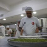 Gaziantep'te baklavacıların bayram telaşı 1 gaziantepte baklavacilarin bayram telasi c5e87dfa0242