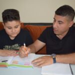 Kanser hastası Muhammed, evde aldığı eğitimlerle bursluluk sınavını yüksek puanla kazandı 1 kanser hastasi muhammed evde aldigi egitimlerle bursluluk sinavini yuksek puanla kazandi 6457b4d7d8f7