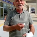 kesmeye calistigi kurbanlik boga uzerine dustu bacagi kirildi 0450443141fb