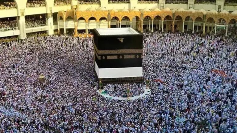 Suudi Arabistan’da 75 binden fazla hacı adayı geri gönderildi