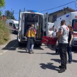 Yolcu minibüsü duvara çarptı: 14 yaralı 1 yolcu minibusu duvara carpti 14 yarali beea37746b2f