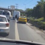 istanbul esenlerde minibus soforu taksiye saldirdi yolcular korkudan aractan indi b14b482a782b