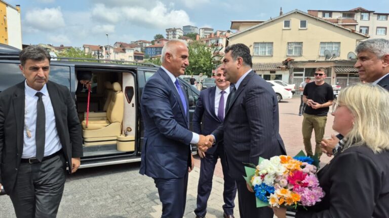 Bakan Ersoy: Terörsüz Türkiye; kalkınmış, refahını artırmış, kardeşliğini güçlendirmiş Türkiye demektir (2)