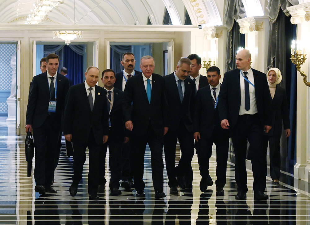 Cumhurbaşkanı Erdoğan, Rusya Devlet Başkanı Putin ile bir araya geldi 3 CUMHURBASKANI ERDOGAN RUSYA DEVLET BASK 891933 264879