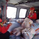 afet sonrasi kara yoluyla ulasim saglanamayan yaylalarda mahsur kalanlara askeri helikopterle yardim 160ae3620296