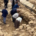 bakan ersoy gobeklitepede neolitik cagin rituellerine isik tutacak insan heykeli bulundu 76cda1cc6061