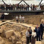 bakan ersoy gobeklitepede neolitik cagin rituellerine isik tutacak insan heykeli bulundu b2cd811dc02b