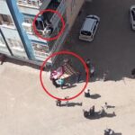 balkondan dusme tehlikesi geciren down sendromlu cocugu komsusu kurtardi o anlar kamerada 285339036376