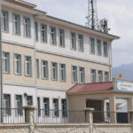 bicakla sinifa girip 2 ogretmeni yaraladi 6d44b9ecb1c7