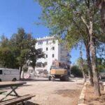 diyarbakirda depremde hasar goren eski emniyet binasinin yikimi yapildi video eklendi 65fa7b645534