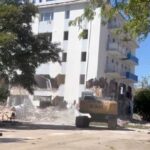 diyarbakirda depremde hasar goren eski emniyet binasinin yikimi yapildi video eklendi f146243be86e