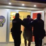 evden ziynet esyasi ile kopek calan supheli yakalandi d5637c1fbd8e