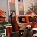 İstanbul- Ataşehir'de yangından kurtarıldı; ölen kedisi için ağladı 1 istanbul atasehirde yangindan kurtarildi olen kedisi icin agladi 8bcbd5928b0a