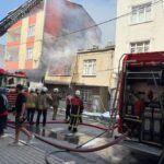 istanbul avcilarda alevlerin 4 binaya sicradigi yangini itfaiye sondurdu a27a341bb640