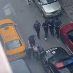 İstanbul - Gaziosmanpaşa'da eski eşinin evine bıçakla gelen şüpheli polis tarafından yakalandı 2 istanbul gaziosmanpasada eski esinin evine bicakla gelen supheli polis tarafindan yakalandi f40b5f93cf8f