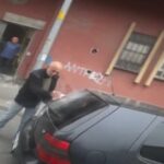 istanbul gaziosmanpasada esnafa kufur edip otomobillere tasla saldirdi 4601c8d5677d