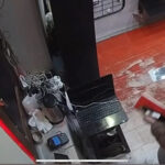 istanbul taksimde 1 ay once ise basladigi dukkani soydu telefonu suna bak diyerek caldi d76278ccb91a