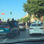 istanbul trafigi tehlikeye dusuren dugun konvoylari kamerada slalom yapip camdan sarktilar 5aca68aaf5dc