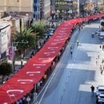 izmirde 350 metrelik turk bayragi ile zafer yuruyusu 6baaf19207d1