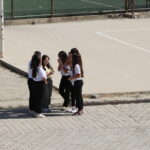 kanseri yenen liseli gulnaza sinif arkadaslarindan pastali karsilama 796d102bb0a1