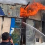 kayseride 3 is yeri yanginda zarar gordu ed8bd73641ce