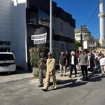mora katliaminin yil donumunde yunanistanin edirne konsoloslugu onune siyah celenk birakildi dfbdb0a23d72