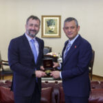 ozgur ozel cek cumhuriyeti buyukelcisi stapaneki kabul etti ea7929990299