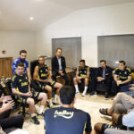 sadettin saran fenerbahceli futbolcularla bir araya geldi 0a14382775d3