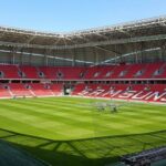 samsun genclik ve spor il muduru dereci bakanlik samsun 19 mayis stadi zemini icin 1 sezon daha oynanabilir karari vermisti d88072eaa946