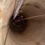 İzmir'de Kuyuya Düşen 80 Yaşındaki Halil Tüysüz İtfaiye Ekipleri Tarafından Kurtarıldı 1 12 metrelik kuyudan itfaiyenin mudahalesiyle kurtarildi 38103082695b