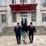 12 yil hapis cezasiyla aranan firari hukumluyu parmak izi yakalatti a4714a8cd382