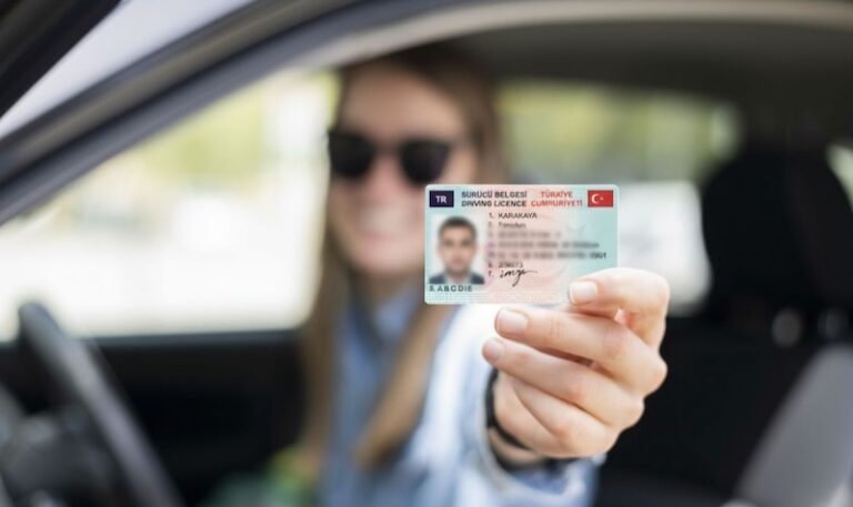 Ehliyet Yenileme İçin Son 3 Gün! Süreyi Kaçıranlar 7 Bin 438 TL Ödeyecek